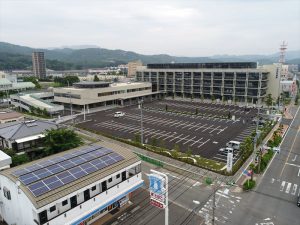 ツルのまち出水の駅